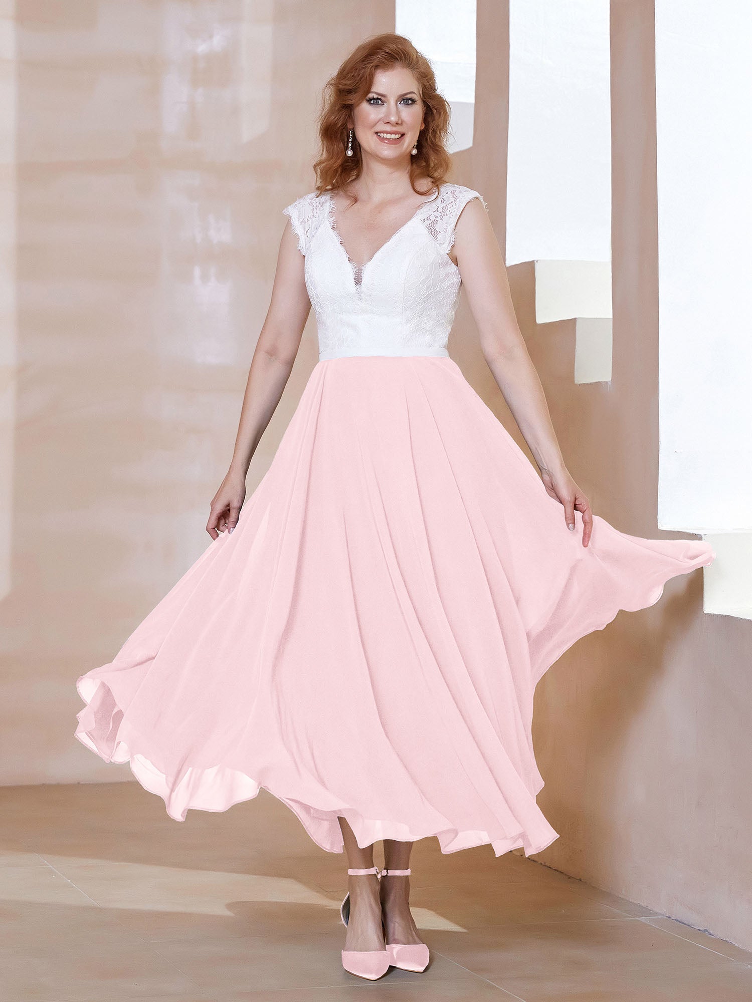 Robe en Mousseline Longueur de Mollet à Col en V avec Poches Rose Pâle